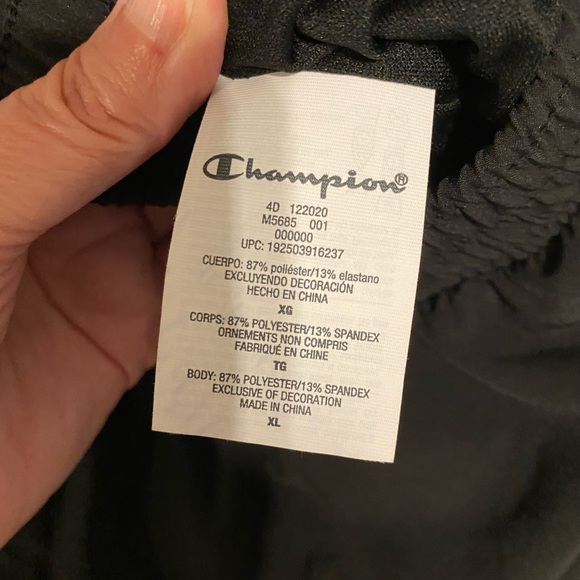 Champion Women’s Black Doubledry 3.5" Varsity Shorts w/Liner - XL - Picture 10 of 10